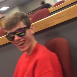 Meet your Posher, Hunter